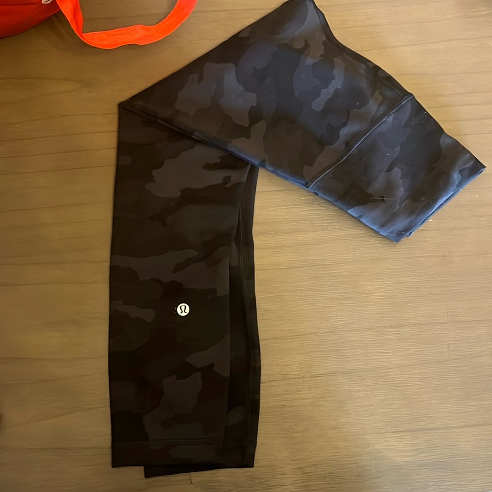 Wunder Train Contour Fit High-Rise Tight 23’